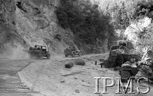 11-18.05.1944, Cassino, Włochy.
Walki 2 Korpusu Polskiego pod Monte Cassino.
Fot. Felicjan Maliniak, Instytut Polski i Muzeum im. gen. Sikorskiego w Londynie, album negatywowy L-I Monte Cassino, płachta 38