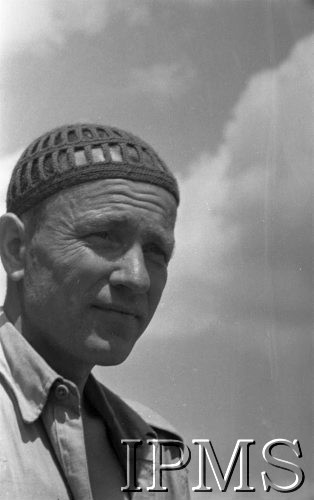Maj 1944, Cassino, Włochy.
Portret żołnierza - sanitariusza.
Fot. por. Ostrowski, Instytut Polski im. Gen. Sikorskiego w Londynie [album negatywowy L-II Monte Cassino] - płachta 1