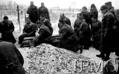 Grudzień 1941, Buzułuk, obł. Czkałowsk, ZSRR.
Podpis oryginalny: 