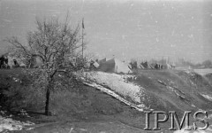 Luty 1942, Dżałał-Abad, Kirgistan, ZSRR.
Namioty Szwadronu Przybocznego dowódcy Armii Polskiej gen. Władysława Andersa.
Fot. inż. Wiktor Ostrowski, Instytut Polski im. Gen. Sikorskiego w Londynie [album negatywowy A-I ROSJA] - płachta 20