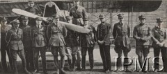 1920, Warszawa, Polska.
Lotnicy 7 Eskadry Myśliwskiej im. Tadeusza Kościuszki, w której walczyli podczas wojny polsko-bolszewickiej lotnicy amerykańscy: mjr Cedric Fauntleroy i kpt. kpt. Merian Cooper.
Fot. NN, Instytut Polski im. Gen. Sikorskiego w Londynie [szuflada nr 18, Legiony. Wojsko przed 1939, PW, LOPR]