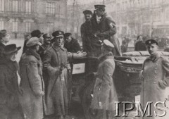 8-9.11.1918, Warszawa.
Rozbrajanie Niemców w Warszawie.
Fot. NN, Instytut Polski im. Gen. Sikorskiego w Londynie [szuflada nr 19, Walki o Niepodległość 1914-1920]