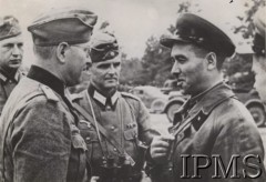 Wrzesień 1939, Polska.
Spotkanie Rosjan i Niemców na Kresach Rzeczpospolitej.
Fot. NN, Instytut Polski im. Gen. Sikorskiego w Londynie [szuflada nr 1]