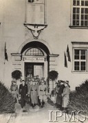 1939-1944, Warszawa, Generalne Gubernatorstwo.
Otwarcie szkoły niemieckiej w Warszawie.
Fot. NN, Instytut Polski im. Gen. Sikorskiego w Londynie [szuflada nr 55, Okupacja niemiecka]