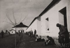 1940-1944, Miranda de Ebro, Burgos, Hiszpania.
Obóz internowanych w Miranda de Ebro, w którym więziono m.in. polskich uchodźców, który nielegalnie przekraczali granicę francusko-hiszpańską po upadku Francji.
Fot. NN, Instytut Polski i Muzeum im. gen. Sikorskiego w Londynie [teczka nr 12]