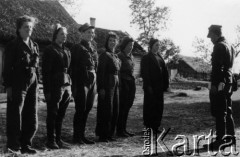 Maj-czerwiec 1944, Wileńszczyzna.
W szeregu przed kwatermistrzem 5 Bryg. Part. AK por. Grabowskim 