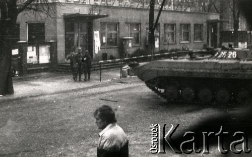 16.12.1981, Katowice, Polska.
Stan wojenny - pacyfikacja strajku w kopalni 