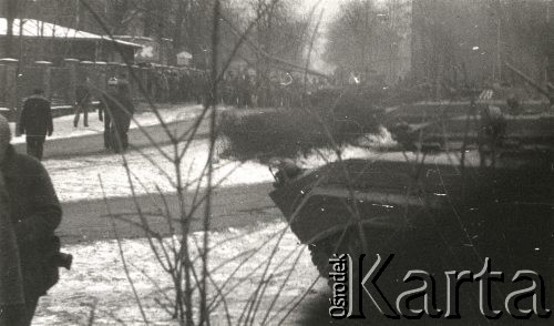 16.12.1981, Katowice, Polska.
Stan wojenny - pacyfikacja strajku w kopalni 