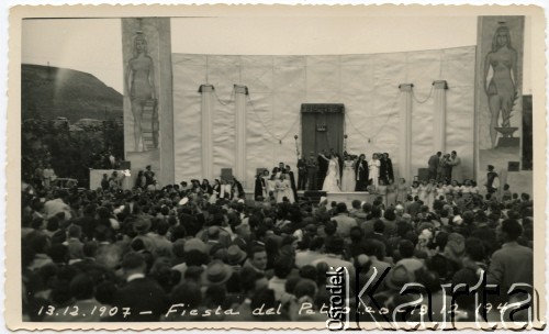 13.12.1947, Comodoro Rivadavia, prowincja Chubut, Argentyna.
Fiesta del Petroleo.
Fot. NN, zbiory Liliany Zenger, reprodukcje cyfrowe w Bibliotece Polskiej im. Ignacego Domeyki w Buenos Aires (Biblioteca Polaca Ignacio Domeyko) i w Ośrodku KARTA w Warszawie