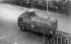 25.06.1976, Radom. 
Wydarzenia radomskie - czerwiec 1976. Samochód z armatką wodną używaną do rozpędzania demonstrantów.
Fot. NN, zbiory Ośrodka KARTA [sygn. OK 010479]