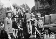 25.06.1976, Radom. 
Wydarzenia radomskie - czerwiec 1976. Ulica 1-go Maja, godzina 12.45. Manifestanci idący w kierunku budynku KW PZPR.
Fot. NN, zbiory Ośrodka KARTA [sygn. OK 010545] 

