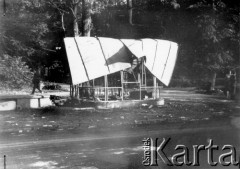 25.06.1976, Radom. 
Wydarzenia radomskie - czerwiec 1976. Spalony kiosk 