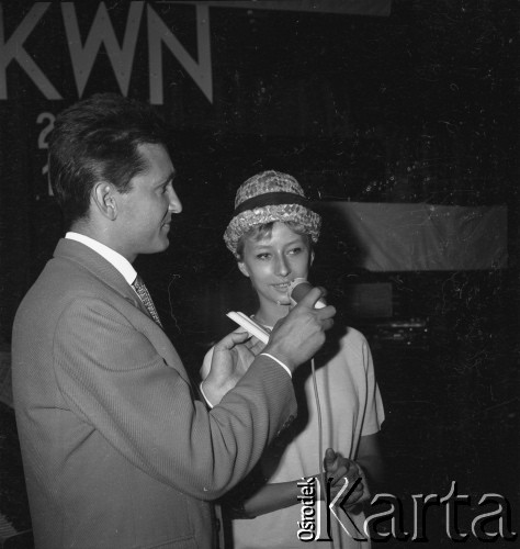 22.07.1964, Kraków, Polska.
Występ artystyczny w Hucie im. Lenina z okazji  XX-lecia Manifestu PKWN.
Fot. Stanisław Gawliński, zbiory Ośrodka KARTA