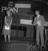 22.07.1964, Kraków, Polska.
Występ artystyczny w Hucie im. Lenina z okazji  XX-lecia Manifestu PKWN.
Fot. Stanisław Gawliński, zbiory Ośrodka KARTA