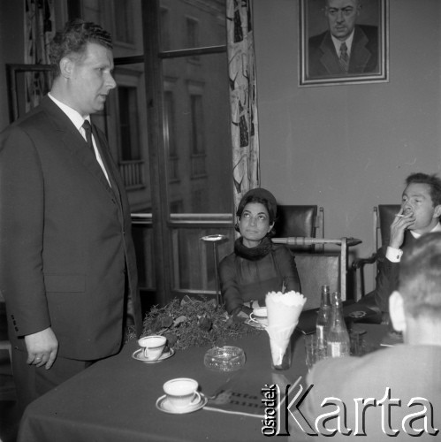 14-21.05.1965., Kraków, Polska.
Wizyta w Polsce Aszraf Pahlawi (w środku), irańskiej polityczki, działaczki na rzecz praw kobiet, siostry ostatniego szacha Iranu Mohammada Rezy Pahlawiego. 
Fot. Stanisław Gawliński, zbiory Ośrodka KARTA