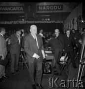 Przed 1.06.1969, Kraków, Polska.
Hala Gwardyjskiego Towarzystwa Sportowego Wisła. Spotkanie z udziałem lokalnych władz i kandydatów na posłów przed rozpisanymi na 1 czerwca wyborami do Sejmu i rad narodowych. Na pierwszym planie premier Józef Cyrankiewicz 
Fot. Stanisław Gawliński, zbiory Ośrodka KARTA

