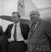 Lata 60., Kraków, Polska.
Powitanie na lotnisku zagranicznej delegacji polityków.
Fot. Stanisław Gawliński, zbiory Ośrodka KARTA