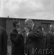 1971, Kraków, Polska.
Przewodniczący Rady Państwa Józef Cyrankiewicz odwiedza Nową Hutę z okazji XX-lecia przyłączenia dzielnicy do Krakowa. 
Fot. Stanisław Gawliński, zbiory Ośrodka KARTA