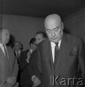 1971, Kraków, Polska.
Przewodniczący Rady Państwa Józef Cyrankiewicz odwiedza Nową Hutę z okazji XX-lecia przyłączenia dzielnicy do Krakowa. 
Fot. Stanisław Gawliński, zbiory Ośrodka KARTA