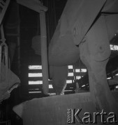 Lata 70., Kraków, Polska.
Hala produkcyjna w Kombinacie Metalurgicznym Huty im. Lenina. 
Fot. Stanisław Gawliński, zbiory Ośrodka KARTA