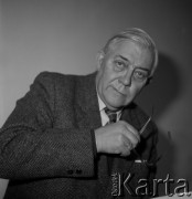 Lata 70., Kraków, Polska.
Profesor Wiktor Zin - architekt, znawca i popularyzator sztuk pięknych, w latach 1977-1981 pełniący funkcję Generalnego Konserwatora Zabytków.
Fot. Stanisław Gawliński, zbiory Ośrodka KARTA
