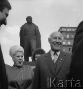 Wrzesień 1983, Kraków, Polska.
Delegacja radziecka pod pomnikiem Lenina w Alei Róż w Nowej Hucie. 2. od prawej przewodniczący Centralnej Komisji Rewizyjnej KPZR Giennadij Sizow.
Fot. Stanisław Gawliński, zbiory Ośrodka KARTA