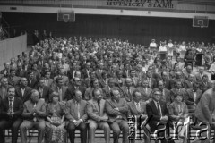 4.05.1986, Kraków, Polska.
Obchody Dnia Hutnika w Hucie im. Lenina. Uroczystość wręczenia odznaczeń zasłużonym pracownikom Kombinatu.
Fot. Stanisław Gawliński, zbiory Ośrodka KARTA