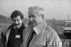 Lata 80., Kraków, Polska.
Otwarcie Zakładów Odzysku i Przerobu surowców wtórnych. Uroczystego przecięcia wstęgi dokonał Alfred Miodowicz, w latach 1983–1987 przewodniczący Komitetu Wykonawczego Federacji Hutniczych Związków Zawodowych. 
Fot. Stanisław Gawliński, zbiory Ośrodka KARTA