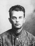 1936-1938, ZSRR.
B.W. Dziurzyński (Dziużyński), rozstrzelany w czasie Wielkiej Czystki, portret więzienny.
Fot. zbiory Ośrodka KARTA.
 
