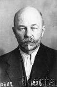 1936-1938, ZSRR.
Wacław Głazek, rozstrzelany w czasie Wielkiej Czystki, portret więzienny.
Fot. zbiory Ośrodka KARTA.
 
