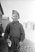 2.03.1943, Teheran, Iran.
Obóz Cywilny nr 1 dla ludności polskiej ewakuowanej z ZSRR. wraz z żołnierzami II Korpusu Polskiego, junak.
Fot. Zygmunt Klemensiewicz, zbiory Ośrodka KARTA [sygn. B 21]

