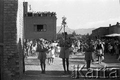 24.06.1943, Teheran, Iran.
Obóz Cywilny nr 1 dla ludności polskiej ewakuowanej z ZSRR. wraz z żołnierzami II Korpusu Polskiego. Procesja Bożego Ciała.
Fot. Zygmunt Klemensiewicz, zbiory Ośrodka KARTA [sygn. B 39]

