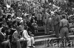 07.05.1943, Manzar je-Szemran, Iran.
Publiczność i goście na uroczystej akademii podczas zlotu harcerskiego.
Fot. Zygmunt Klemensiewicz, zbiory Ośrodka KARTA [B 198]

