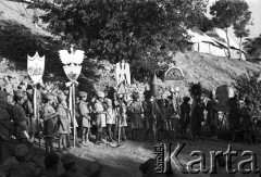 14.08.1943, Teheran, Iran.
Obóz Cywilny nr 3. Harcerze z totemami na zbiórce.
Fot. Zygmunt Klemensiewicz, zbiory Ośrodka KARTA [B 211]

