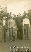 Ok. 1938, Wanda, Misiones, Argentyna.
Miguel, Jose, Adalberto i Lorenzo Jeleń.
Fot. NN, zbiory Stowarzyszenia Polsko-Argentyńskiego w Wandzie, reprodukcje cyfrowe w  Bibliotece Polskiej im. Ignacego Domeyki w Buenos Aires (Biblioteca Polaca Ignacio Domeyko) i w Ośrodku KARTA w Warszawie