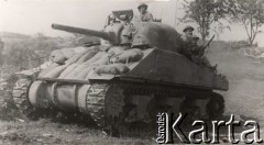 Maj 1944, rejon Monte Cassino, Włochy.
Bitwa pod Monte Cassino. Czołg na pozycji.
Fot. NN, zbiory Instytutu Józefa Piłsudskiego w Londynie

