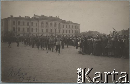 19.04.1920, Wilno, Litwa.
Plac Łukiski, uroczystości z udziałem Naczelnego Wodza Józefa Piłsudskiego w pierwszą rocznicę zajęcia miasta przez ułanów Władysława Beliny-Prażmowskiego.
Fot. NN, zbiory Instytutu Józefa Piłsudskiego w Londynie