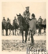 Grudzień 1914, Nowy Sącz.
1 Pułk Ułanów I Brygady Legionów. Na koniu Bolesław Wieniawa-Długoszowski, z tyłu od lewej: Edward Kleszczyński, Jan Dunin-Wąsowicz i Karol Nachtlicht.
Fot. NN, zbiory Instytutu Józefa Piłsudskiego w Londynie
