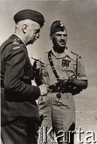 1943, Bliski Wschód.
Naczelny Wódz Polskich Sił Zbrojnych gen. Kazimierz Sosnkowski i dowódca 2 Korpusu Polskiego gen. Władysław Anders.
Fot. NN, zbiory Instytutu Józefa Piłsudskiego w Londynie
