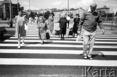 1986, Warszawa, Polska.
Przechodnie przy Rondzie Wiatraczna.
Fot. Kacper Mirosław Krajewski, zbiory Ośrodka KARTA