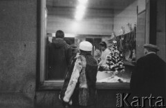 1984, Warszawa, Polska.
Ulica Grójecka. Sklep mięsny. 
Fot. Kacper M. Krajewski, zbiory Ośrodka KARTA