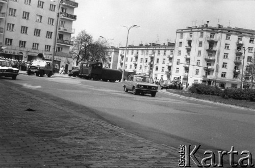 01.05.1986, Warszawa, Polska.
Plac Komuny Paryskiej (od 1990 Plac Wilsona). Niezależne obchody Święta Pracy. Na zdjęciu oddziały Milicji Obywatelskiej.
Fot. Kacper M. Krajewski, zbiory Ośrodka KARTA