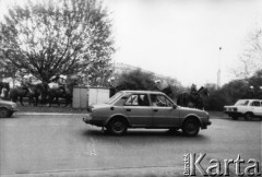 01.05.1986, Warszawa, Polska.
Plac Komuny Paryskiej (od 1990 Plac Wilsona). Niezależne obchody Święta Pracy. Na zdjęciu konne oddziały Milicji Obywatelskiej.
Fot. Kacper M. Krajewski, zbiory Ośrodka KARTA