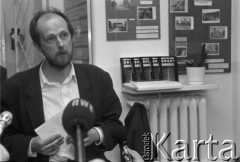 22.06.1995, Warszawa, Polska.
Ośrodek KARTA przy ulicy Narbutta 29, spotkanie promocyjne książki 