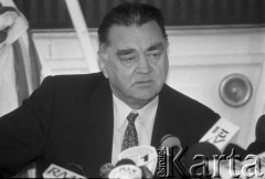 1995, Warszawa, Polska.
Konferencja prasowa kandydata na prezydenta RP Jana Olszewskiego, n/z Jan Olszewski.
Fot. Kacper M. Krajewski, zbiory Ośrodka KARTA