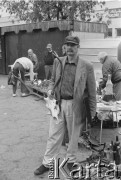 1995, Warszawa, Polska.
Targ staroci na Kole.
Fot. Kacper M. Krajewski, zbiory Ośrodka KARTA