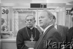 18.10.1995, Warszawa, Polska.
Uroczystość poświęcenia wyremontowanego urzędu Poczty Głównej przy ulicy Świętokrzyskiej, na zdjęciu Prymas Polski kardynał Józef Glemp.
Fot. Kacper M. Krajewski, zbiory Ośrodka KARTA

