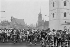 11.11.1995, Warszawa, Polska.
Bieg Niepodległości, na zdjęciu zawodnicy na starcie na ulicy Krakowskie Przedmieście.
Fot. Kacper M. Krajewski, zbiory Ośrodka KARTA