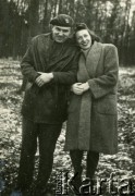 Styczeń 1946, Westerland/Sylt, Niemcy.
Polski oficer łącznikowy 174 Baterii 58 Pułku Artylerii Przeciwlotniczej wchodzącej w skład 11 Dywizji Pancernej Wielkiej Brytanii w towarzystwie kobiety.
Fot. NN, zbiory Ośrodka KARTA, album Zofii i Czesława Michalskich, przekazał Adam Pyrek