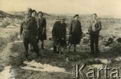 Marzec 1946,Westerland/Sylt, Niemcy.
Żołnierze 174 Baterii 58 Pułku Artylerii Przeciwlotniczej wchodzącej w skład 11 Dywizji Pancernej Wielkiej Brytanii.
Fot. NN, zbiory Ośrodka KARTA, album Zofii i Czesława Michalskich, przekazał Adam Pyrek
